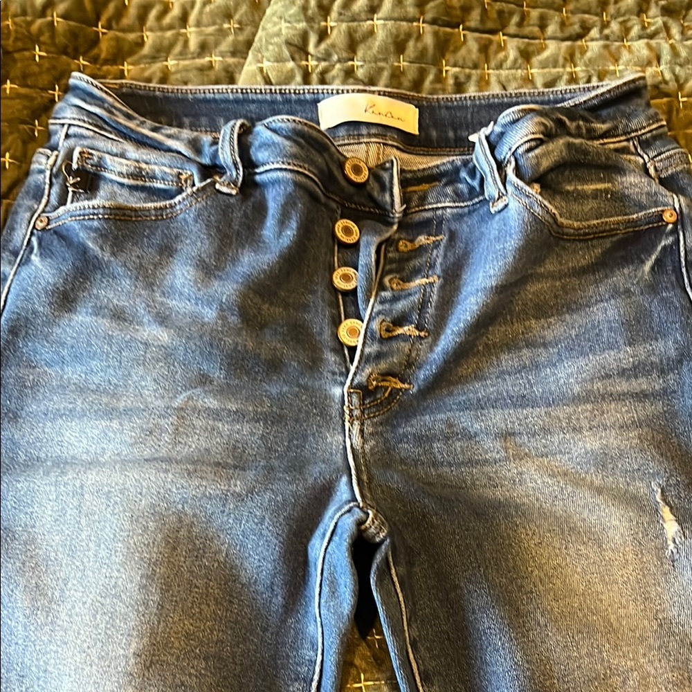 Women’s kancan jeans button up! Cute and comfy